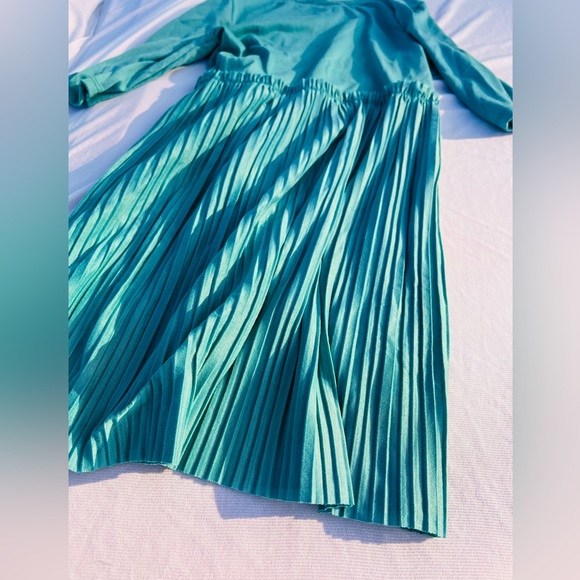 Teal 3/4 sleeve dress - Picture 6 of 6